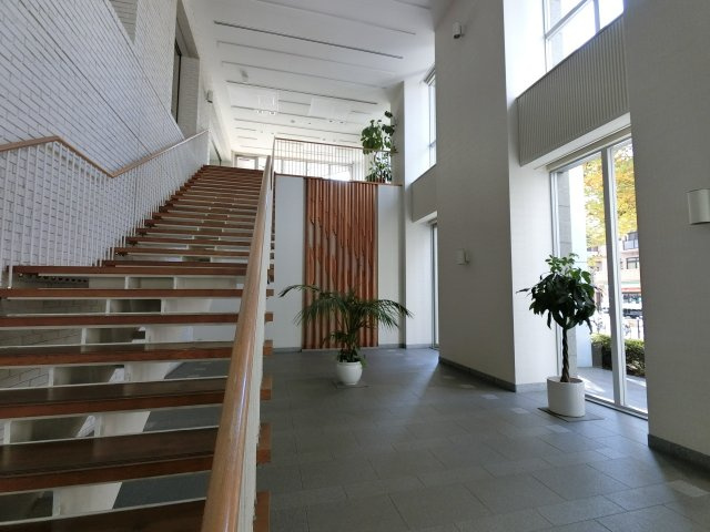 【エントランス】