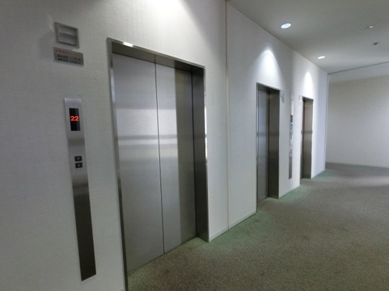 【エントランス】エレベーター