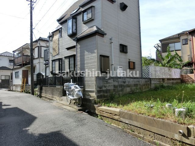 八千代市大和田　売地の前面道路含む現地写真
