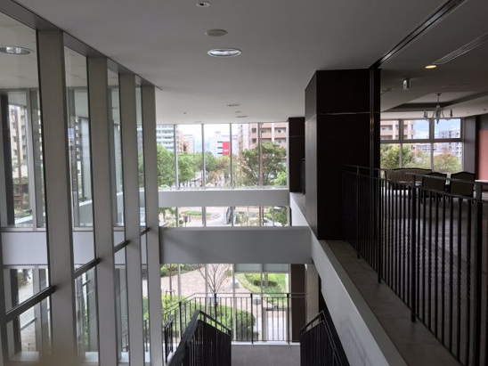 【エントランス】