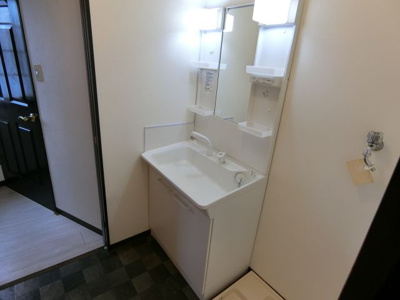 【洗面所】 | クレセントコート