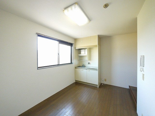 米田マンションの居間・リビング|ゆったり過ごせる居間です