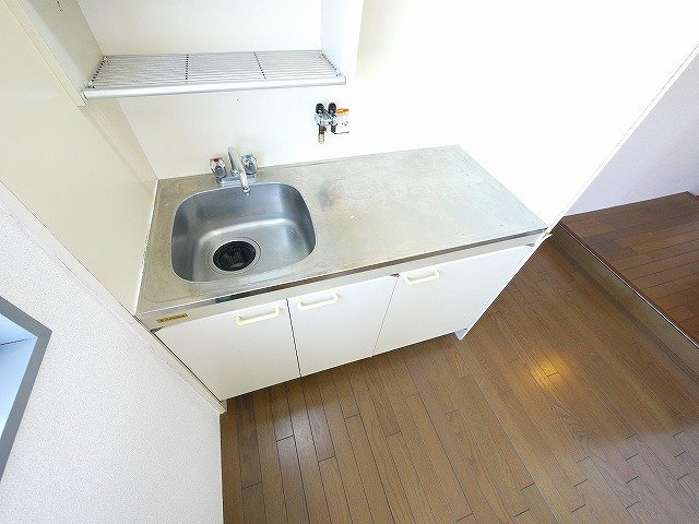 米田マンションのキッチン|きれいなキッチンです