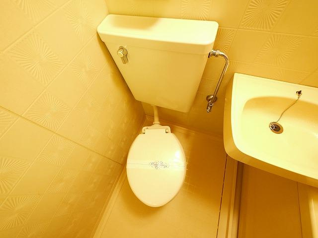 米田マンションのトイレ|清潔感のあるトイレです