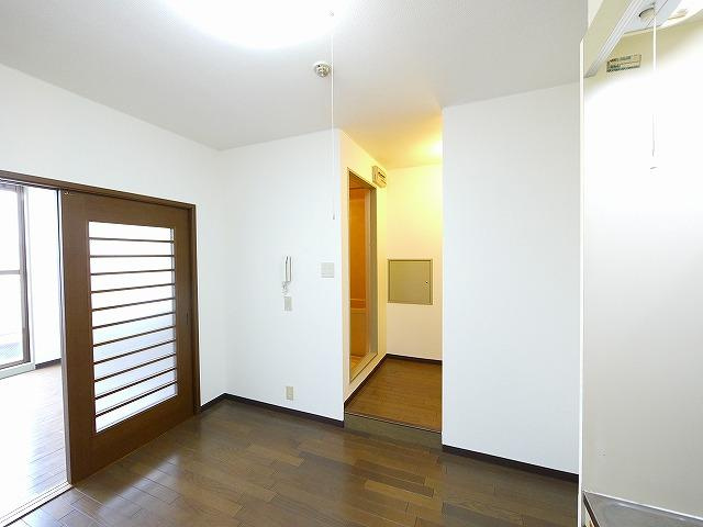 米田マンションの居間・リビング|使いやすいリビングです