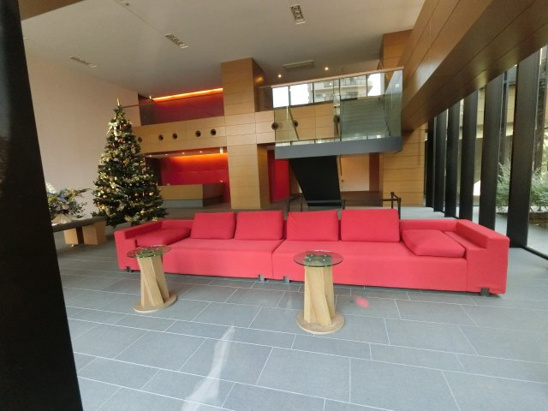 【エントランス】