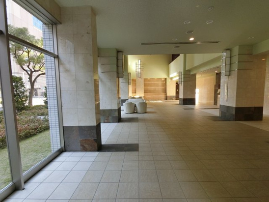 【エントランス】