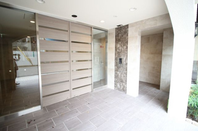 【エントランス】 | エディフィス ナナ | 高級感あるエントランスです♪