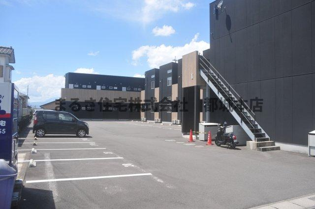 La villeの駐車場