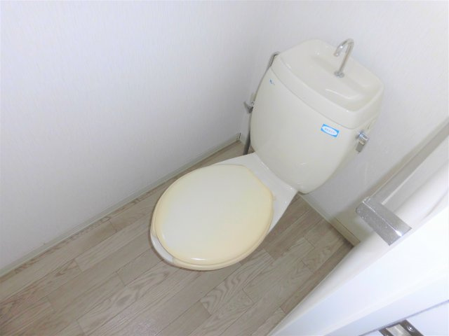 グリーンパークはやのA棟のトイレ