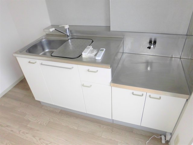 グリーンパークはやのA棟のキッチン