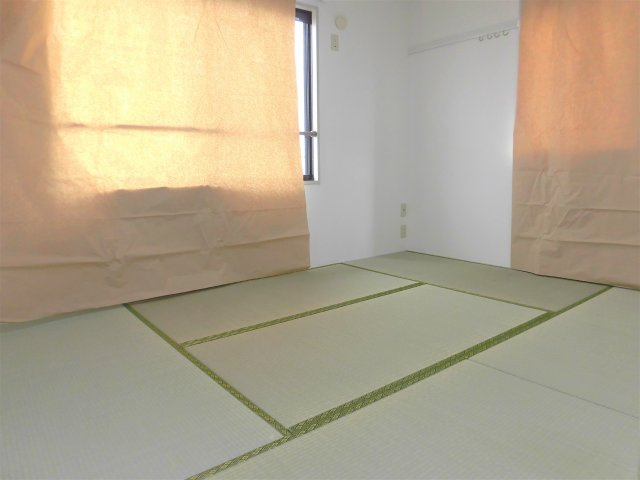 グリーンパークはやのA棟の和室