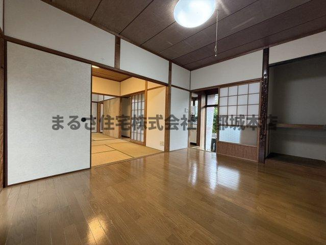 松元十一貸家の居間・リビング