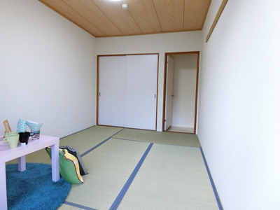 【寝室】 | ピアコート | 南向き和室6帖☆押入れのあるお部屋です！寝具をすっきり収納できるので和室は寝室にもオススメ☆