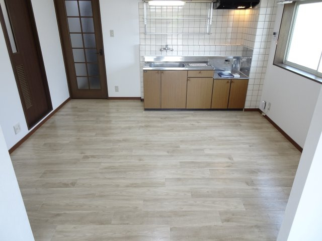 ラポールおおいＡの居間・リビング