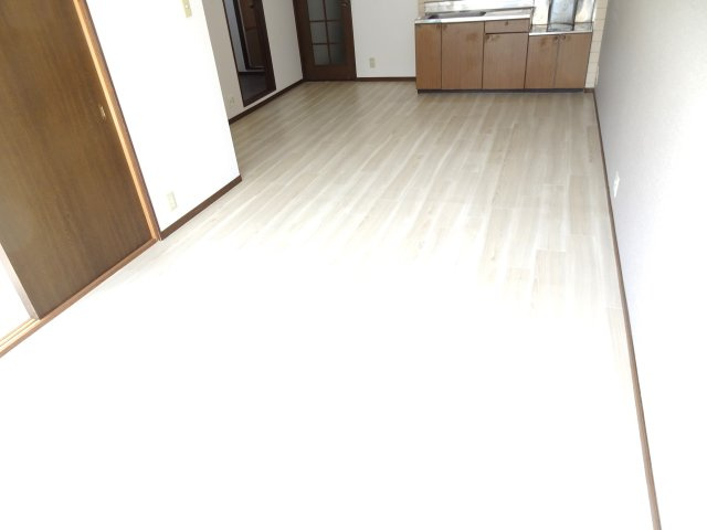 ラポールおおいＡの洋室