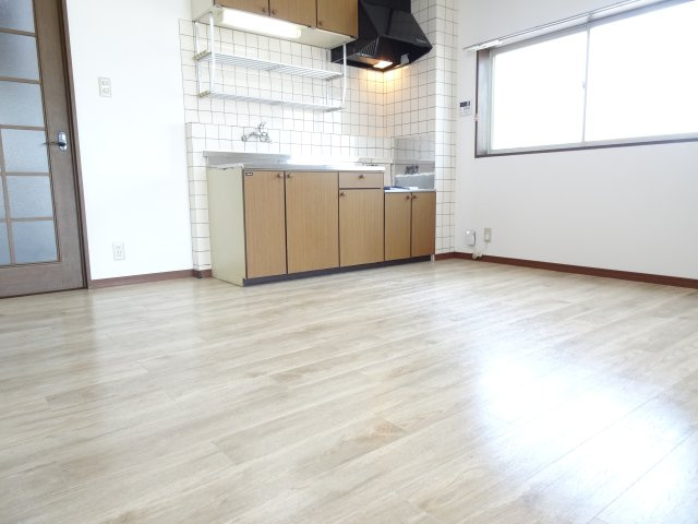 ラポールおおいＡの居間・リビング