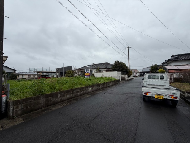 北諸県郡三股町大字樺山の売地の前面道路含む現地写真