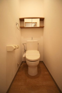 【トイレ】 | シェルルあずま | コンパクトで使いやすいトイレです