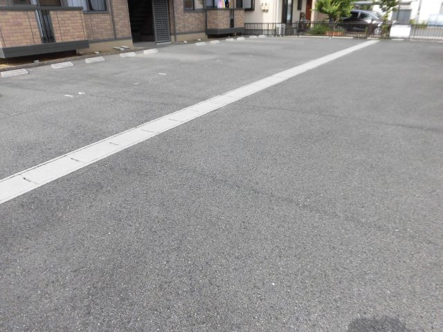 シェトワボヌール　A棟の駐車場