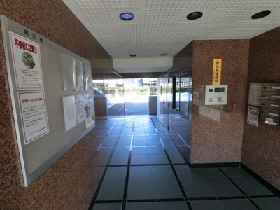 【エントランス】 | ボヌールガーデン相模大野2 | エントランス部分になります。
管理人室もありまして清掃も定期的にしておりとても綺麗です。