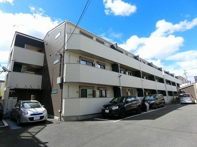 【外観】 | FUNs遊園Ⅰ/ファンズ遊園Ⅰ | 小田急線「向ヶ丘遊園」駅、「生田」駅、南武線「中野島」駅より徒歩圏内！3駅2沿線利用可能で便利な立地の3階建てアパートです♪