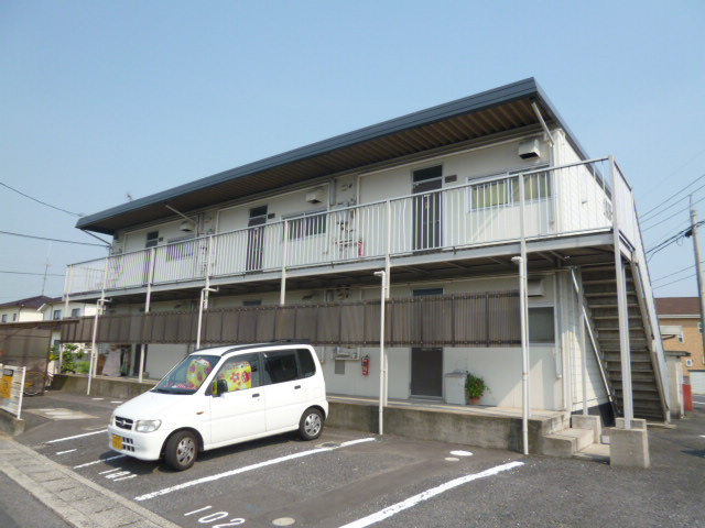 倉敷市西阿知町新田のアパートの外観