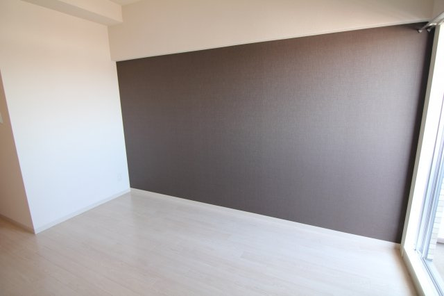 【洋室】 | モントレーメゾン伍番館 | アクセントクロス