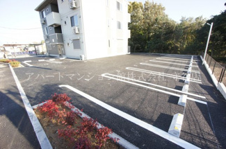 【駐車場】