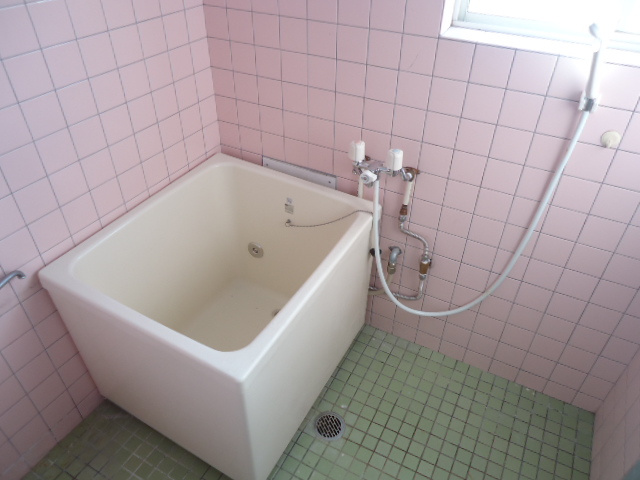 ホワイトコーポの浴室