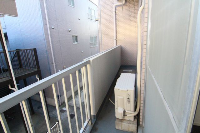メゾンタチバナＡ棟のバルコニー