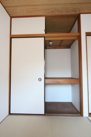 メゾンタチバナＡ棟の収納|専用の収納スペースです