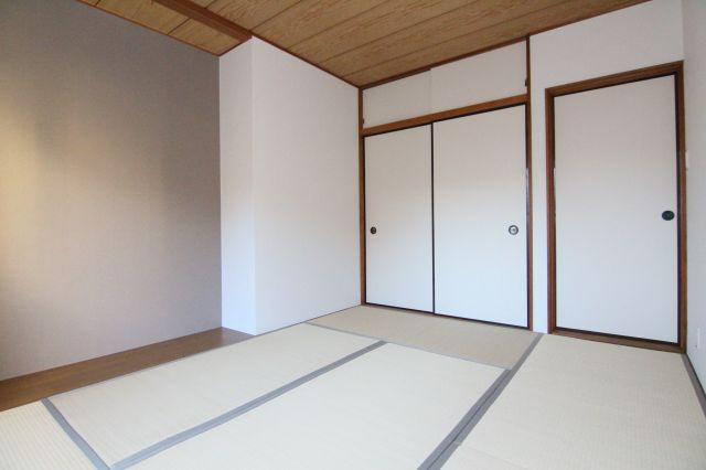 メゾンタチバナＡ棟の和室