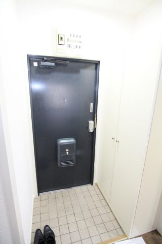 メゾンタチバナＡ棟の玄関|シンプルで使いやすい玄関です