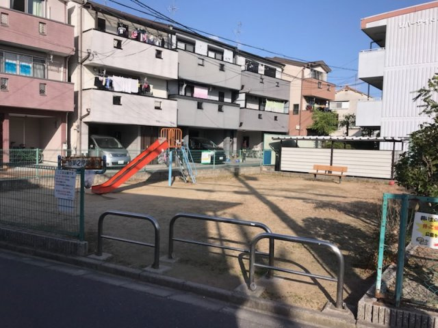 グラッド・タウン三箇５丁目の周辺