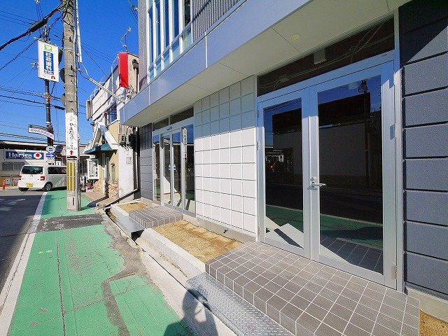 MPビル北棟のエントランス