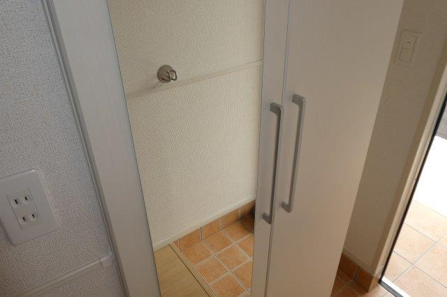 エテルナナリッシュⅡの玄関|シューズボックス