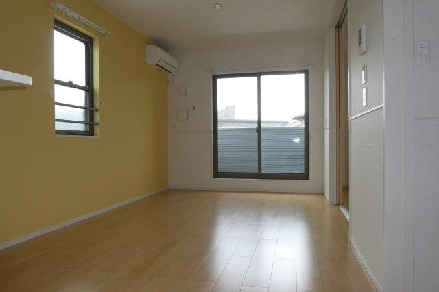 エテルナナリッシュⅡの居間・リビング