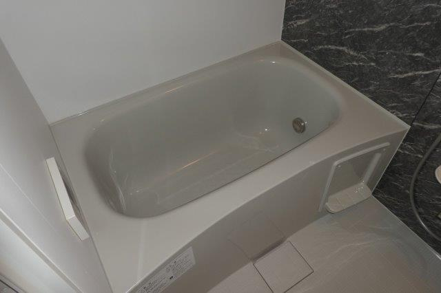 エテルナナリッシュⅡの浴室