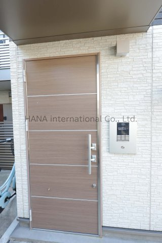 クレイノYK岡村のエントランス