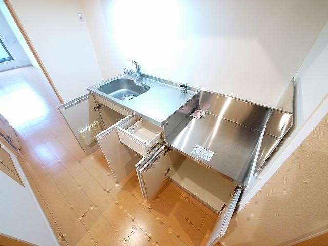 レジデンス芝辻のキッチン|お料理しやすいキッチンです