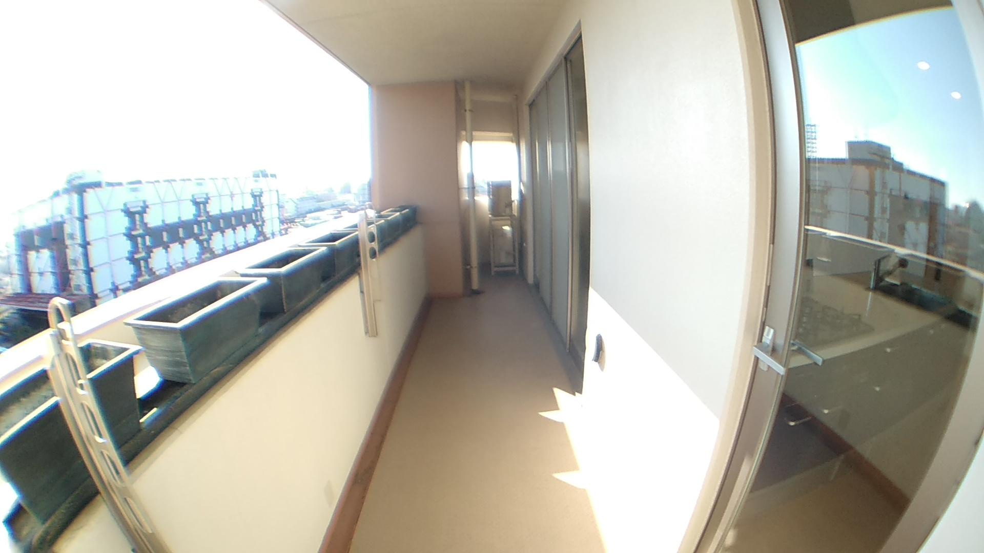 荒川区南千住３丁目の賃貸マンションのバルコニー