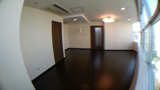 港区虎ノ門３丁目の賃貸マンションの居間・リビング|反転タイプ参照