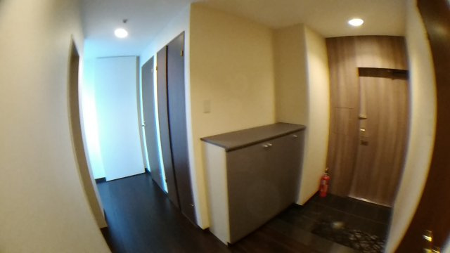 港区虎ノ門３丁目の賃貸マンションの玄関|反転タイプ参照