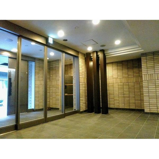 【エントランス】 | アークグラン大阪ＷＥＳＴ
