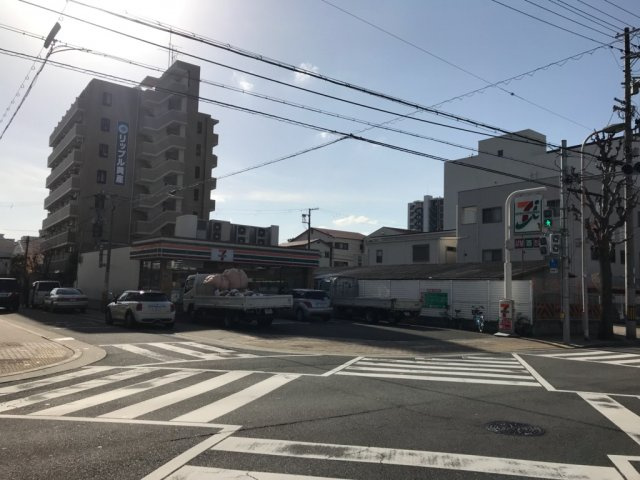 グラッド・タウン放出の周辺