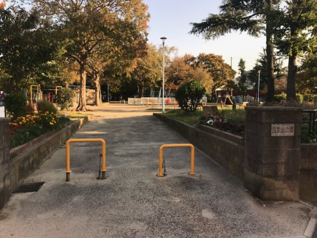 グラッド・タウン放出の周辺