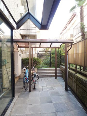 【その他共用部分】 | ウッディヴィレッジ | 屋根付き駐輪場