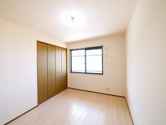 ビューテラス　Ｂ棟（梅美台）の洋室|きれいな洋室です