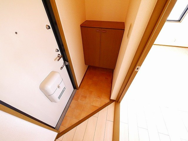 ビューテラス　Ｂ棟（梅美台）の玄関|落ち着いた玄関です